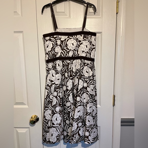 Brown and white floral strapless (or spaghetti strap) dress - Picture 2 of 2